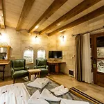 Charming Cave Hotel