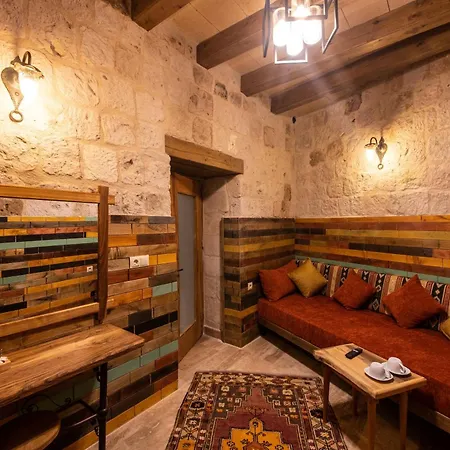 Charming Cave Hotel 2*