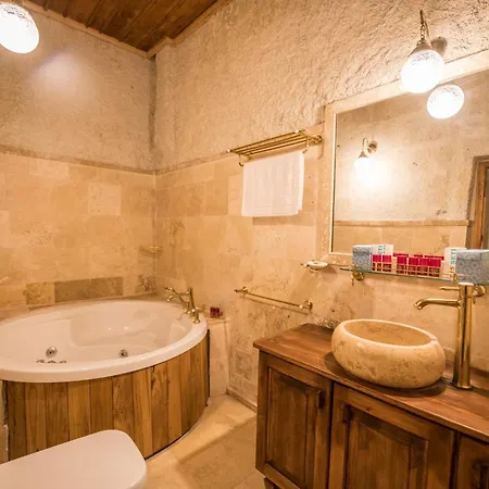 Hotel Charming Cave