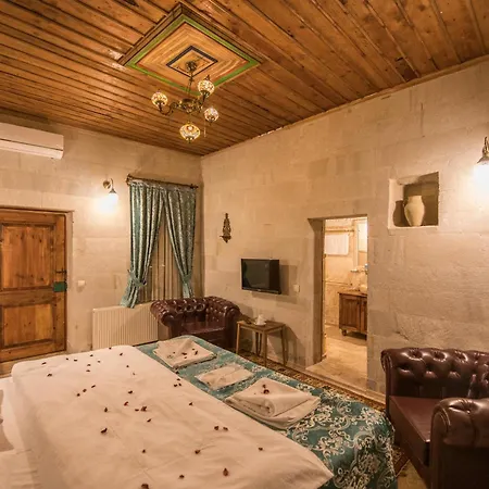 Charming Cave Hotel 2*
