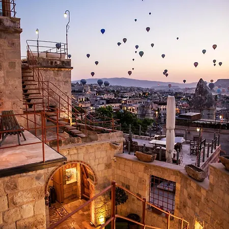 Hotel Charming Cave 2*