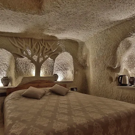 Charming Cave Szálloda