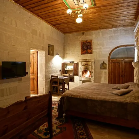 Charming Cave Hotel 2*