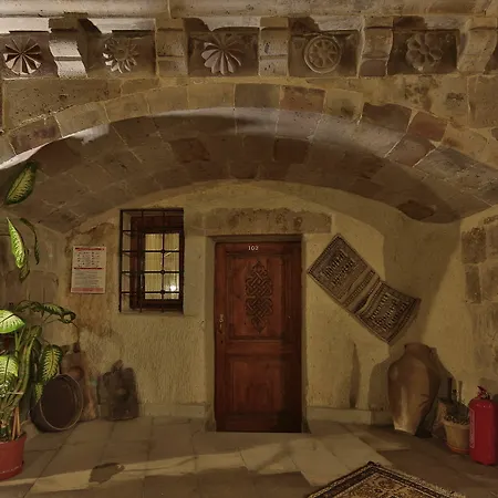 Charming Cave Гореме