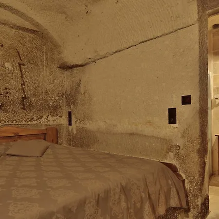 Charming Cave Отель Гореме