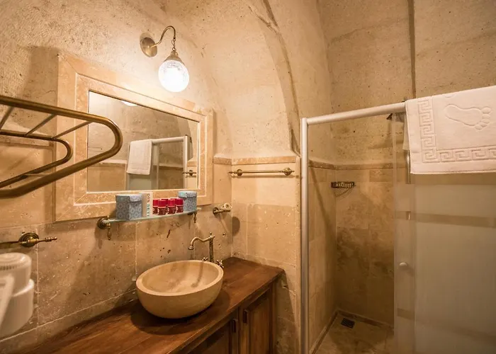 호텔 Charming Cave 2*