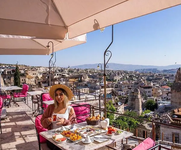 Charming Cave 호텔