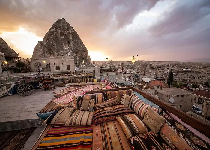 Charming Cave Hotel 2*