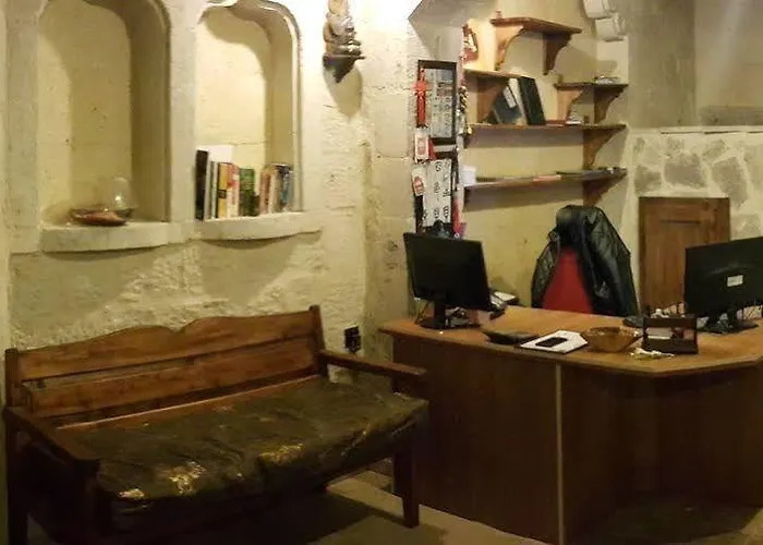 Charming Cave Hotel 2*