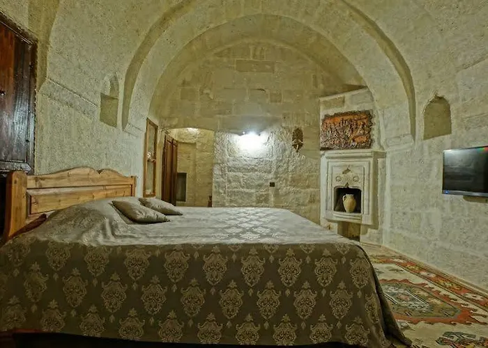 호텔 Charming Cave 2*