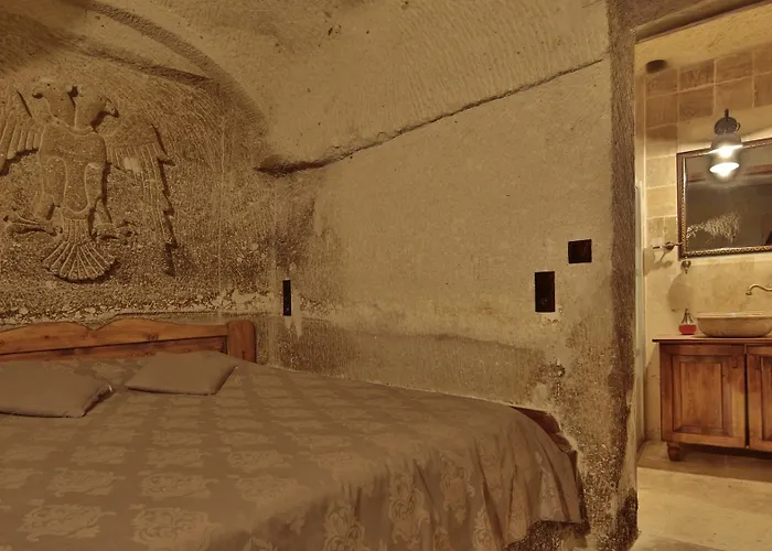 Charming Cave فندق غوريمِيه