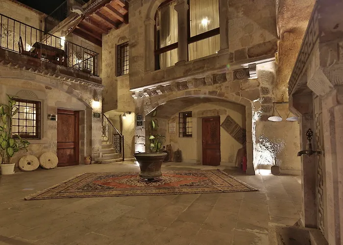 Charming Cave 2* 괴레메